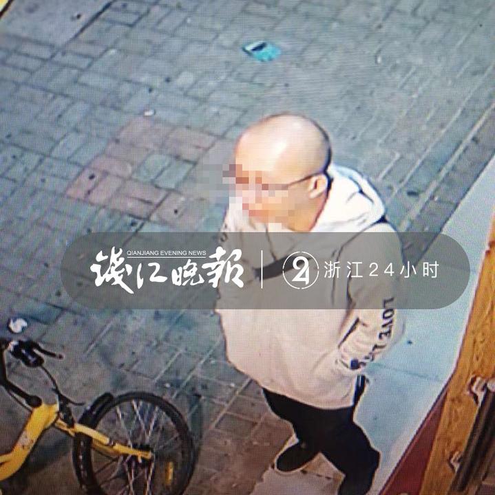 黑夜中闪过的一道光!民警说:就是这个光头!