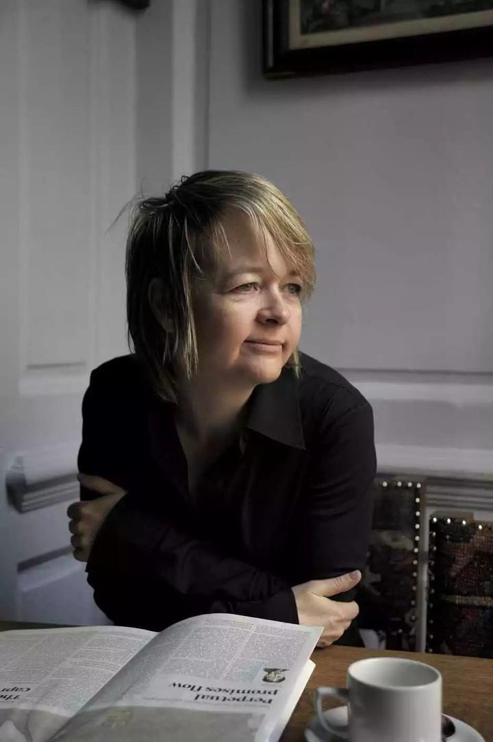 萨拉·沃特斯(sarah waters)