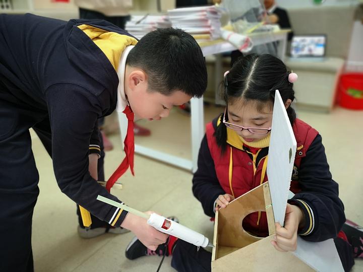 现在的小学生太有才!杭州时代小学校园变成"鸟的天堂"