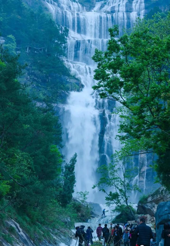 中国最美十大瀑布群公布 天台山大瀑布入选