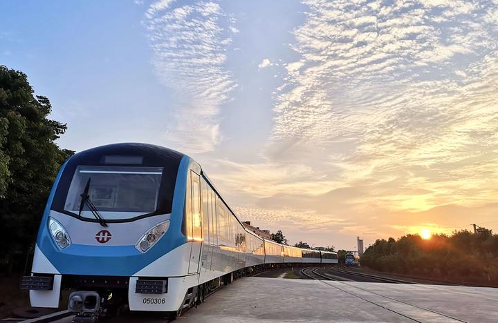 2022年亚运会前,他们要为杭州地铁造3000多辆列车