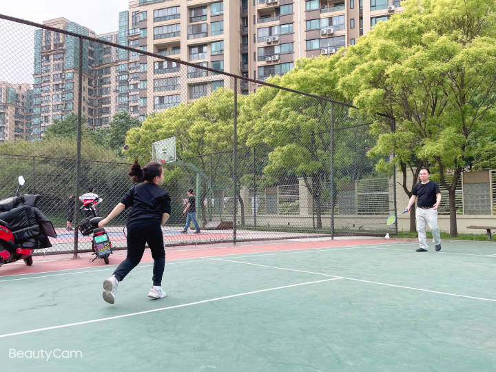 谢雨乐妈妈说,这节课后她给女儿报了学校的小胖宝训练营,除了训练营