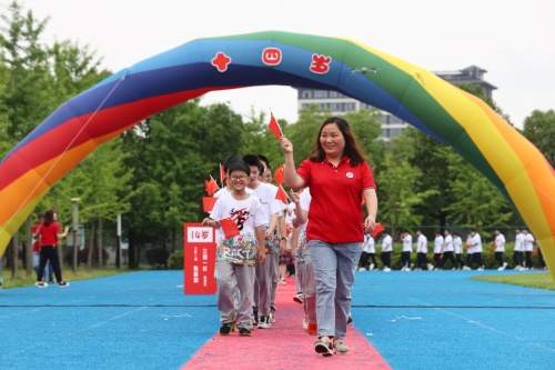 浣东初中图片