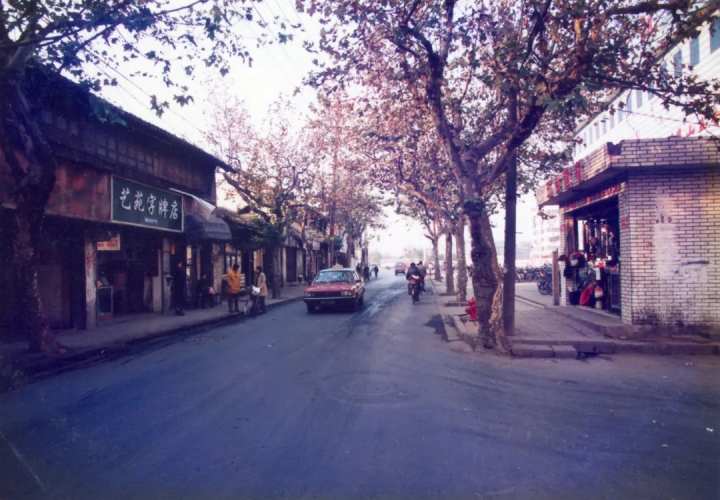 杭州市中心这条道路,已有千年历史!难得一见的老照片,来了