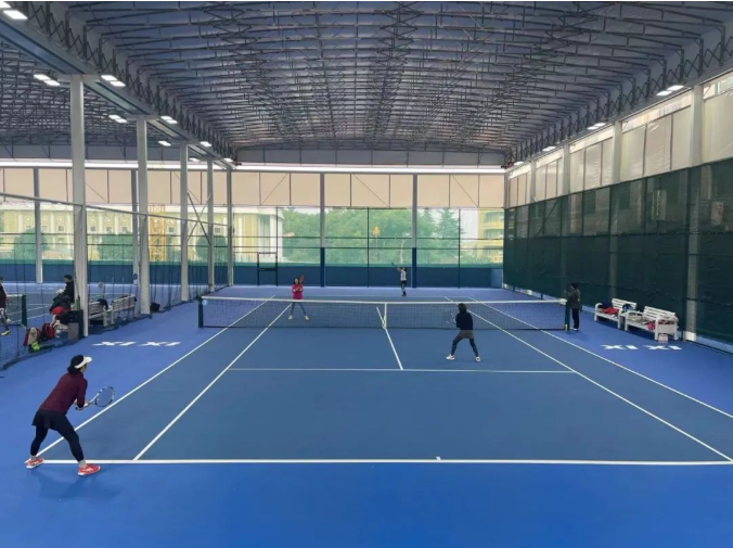 享受澳网配色场地待遇业余网球界最强力量汇聚杭州市业余网球大赛开打
