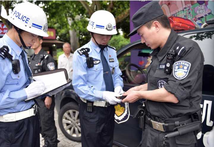 督察是做什么的?管警察的警察