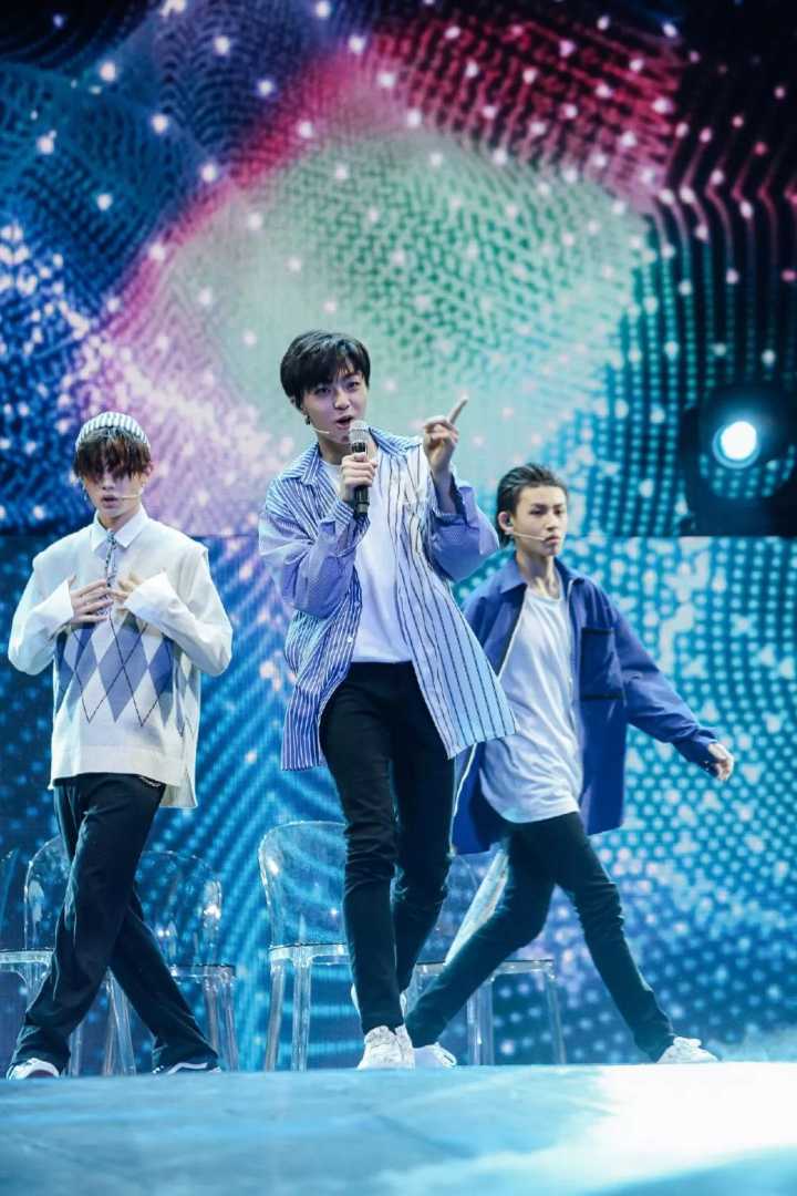 偶练九子演唱会36小时直击台前幕后高清大图