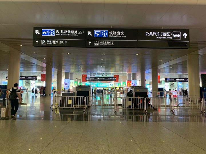 杭州东站枢纽铁路换地铁免检,该怎么进出?